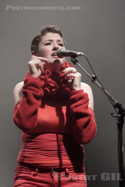 CLARE AND THE REASONS - 2008-10-07 - PARIS - La Cigale - 